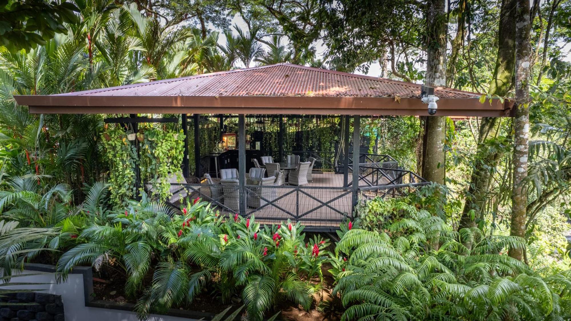 Hotel Boutique Casa Del Rio La Fortuna Bagian luar foto